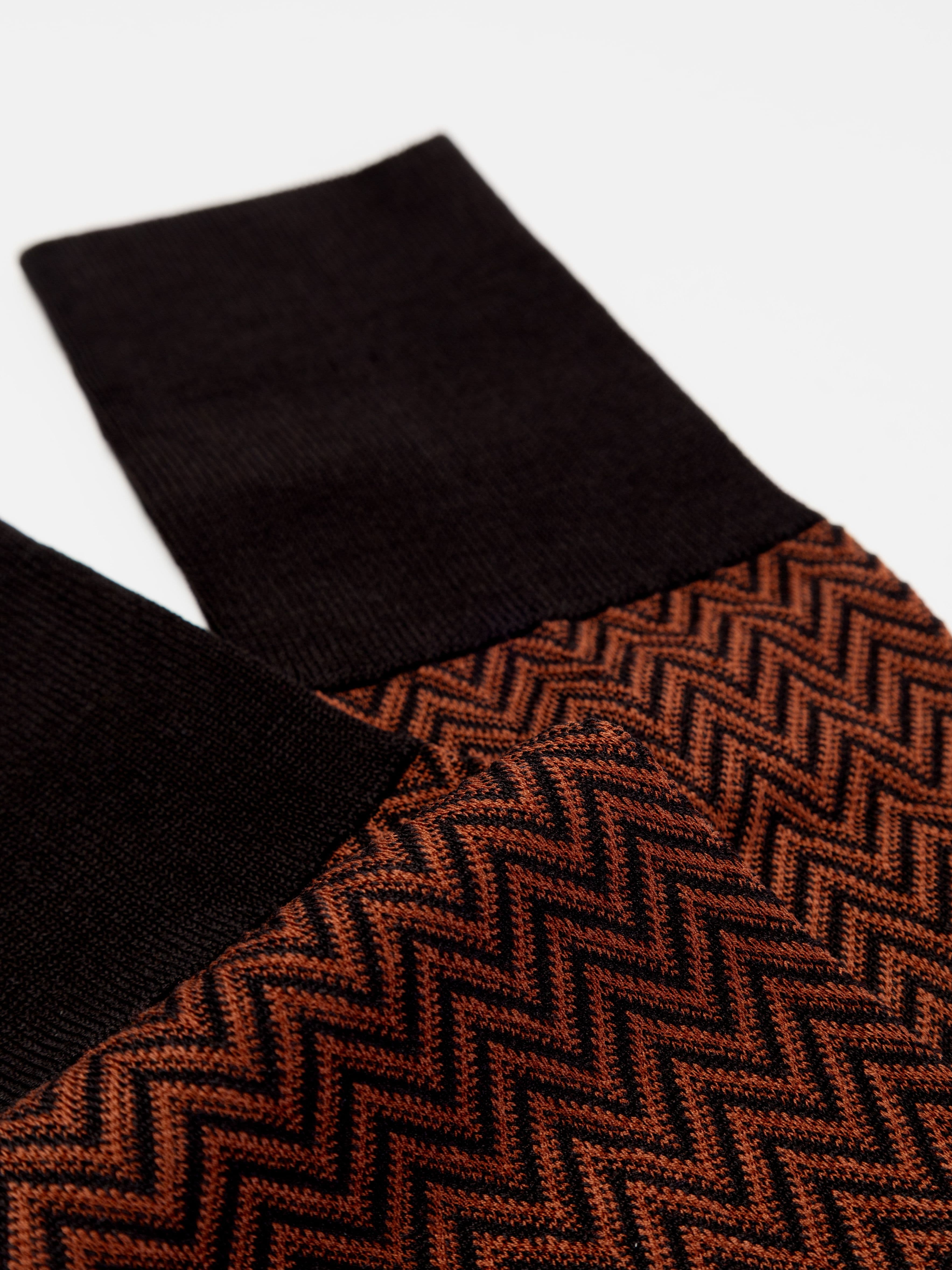 Lange Baumwollsocken mit Chevron-Muster - Image 2