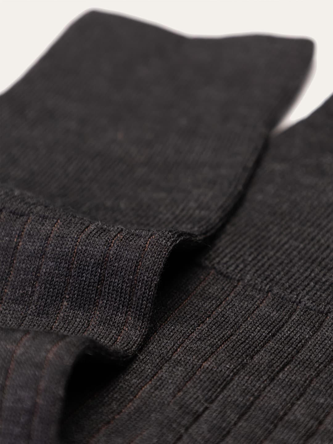 Fine wool Vanisè ribbed long socks