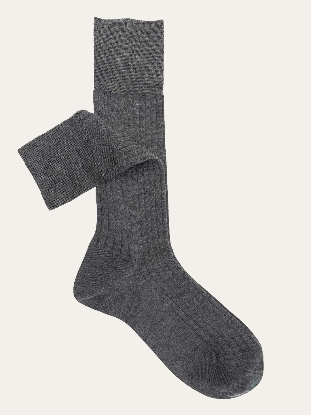 Calze corte a coste tinta unita in Cashmere e Seta