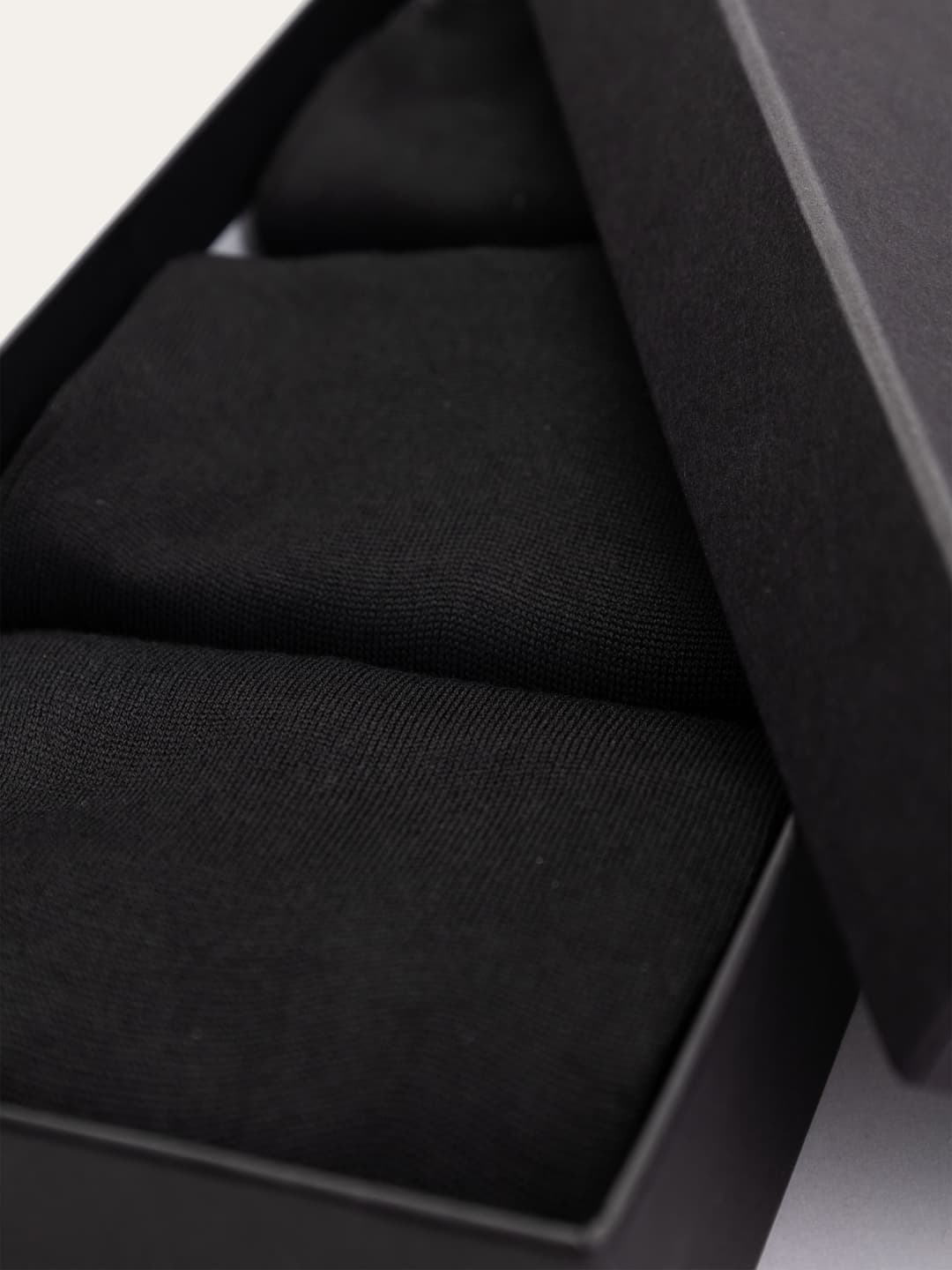 Gift Box with 3 Pairs of Solid Color Long Socks in Lisle Cotton - Black