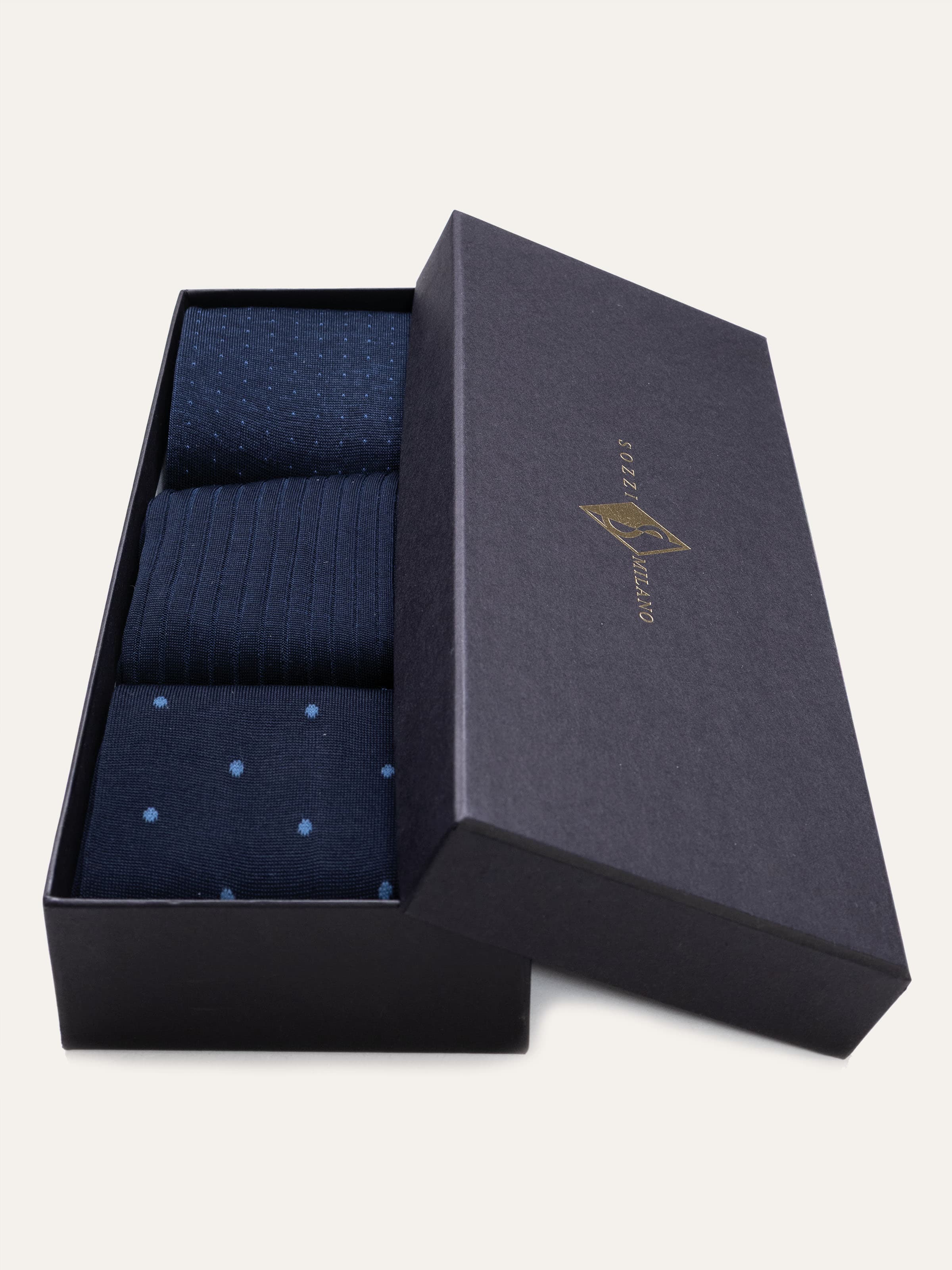 Geschenkbox mit 3 Paar langen Socken mit klassischen Mustern aus Schottengarn - Image 3