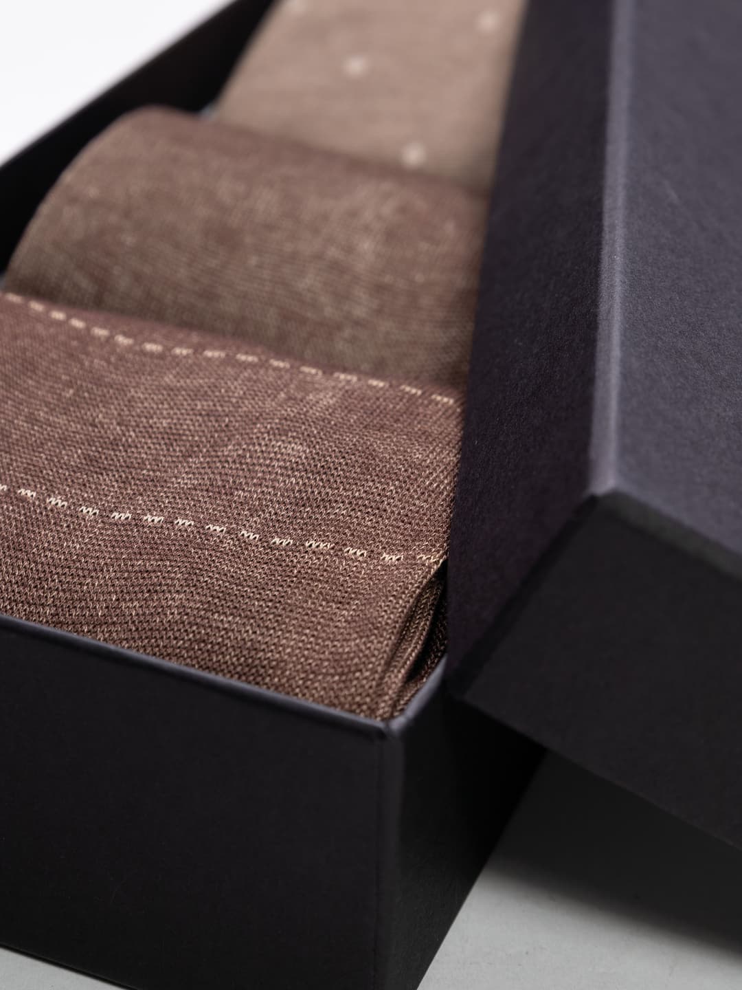 Gift Box with 3 pairs of Long Classic Pattern Socks in Lisle Cotton