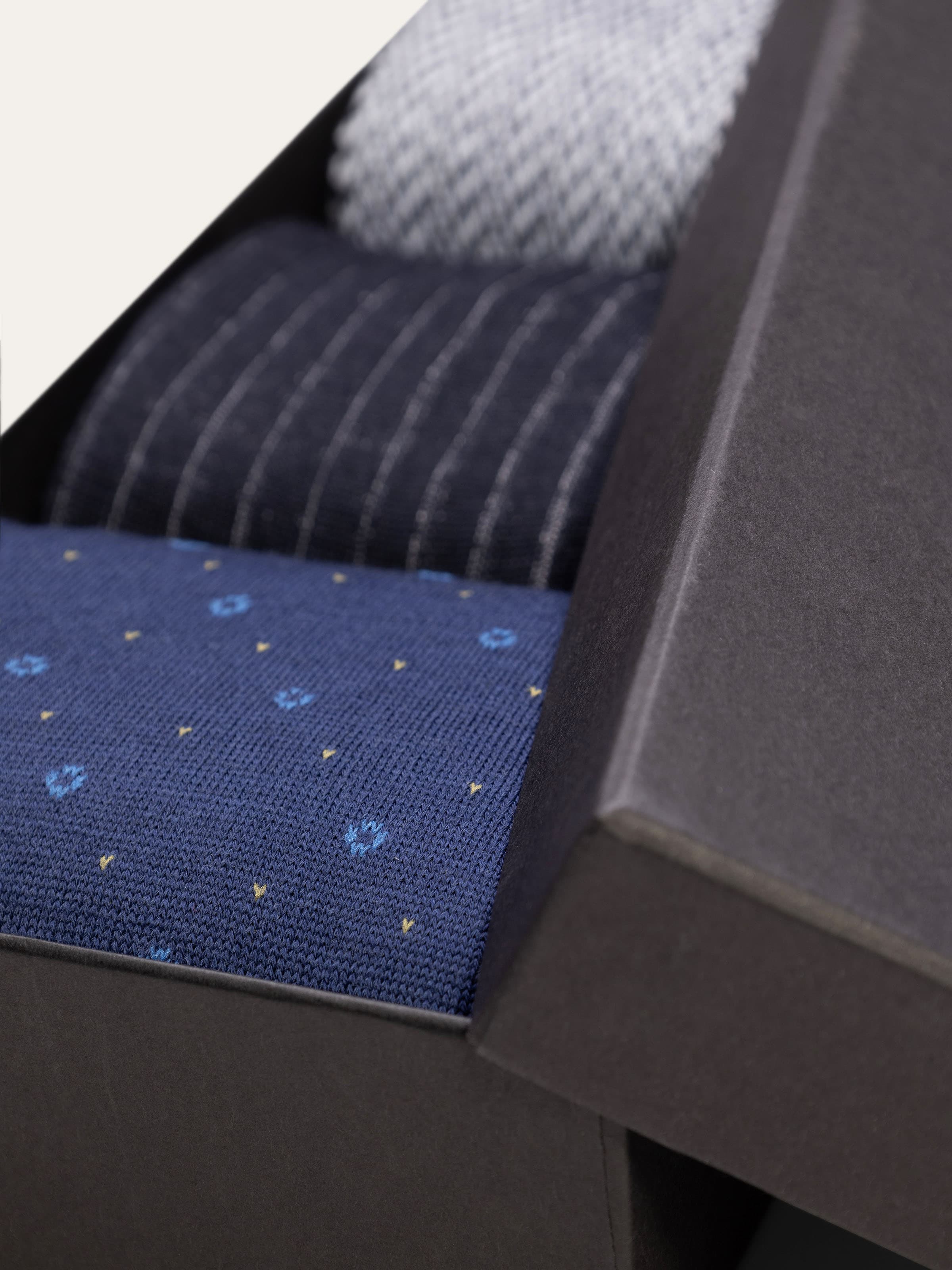 Geschenkbox mit 3 Paar Fantasie-Wollsocken - Image 2