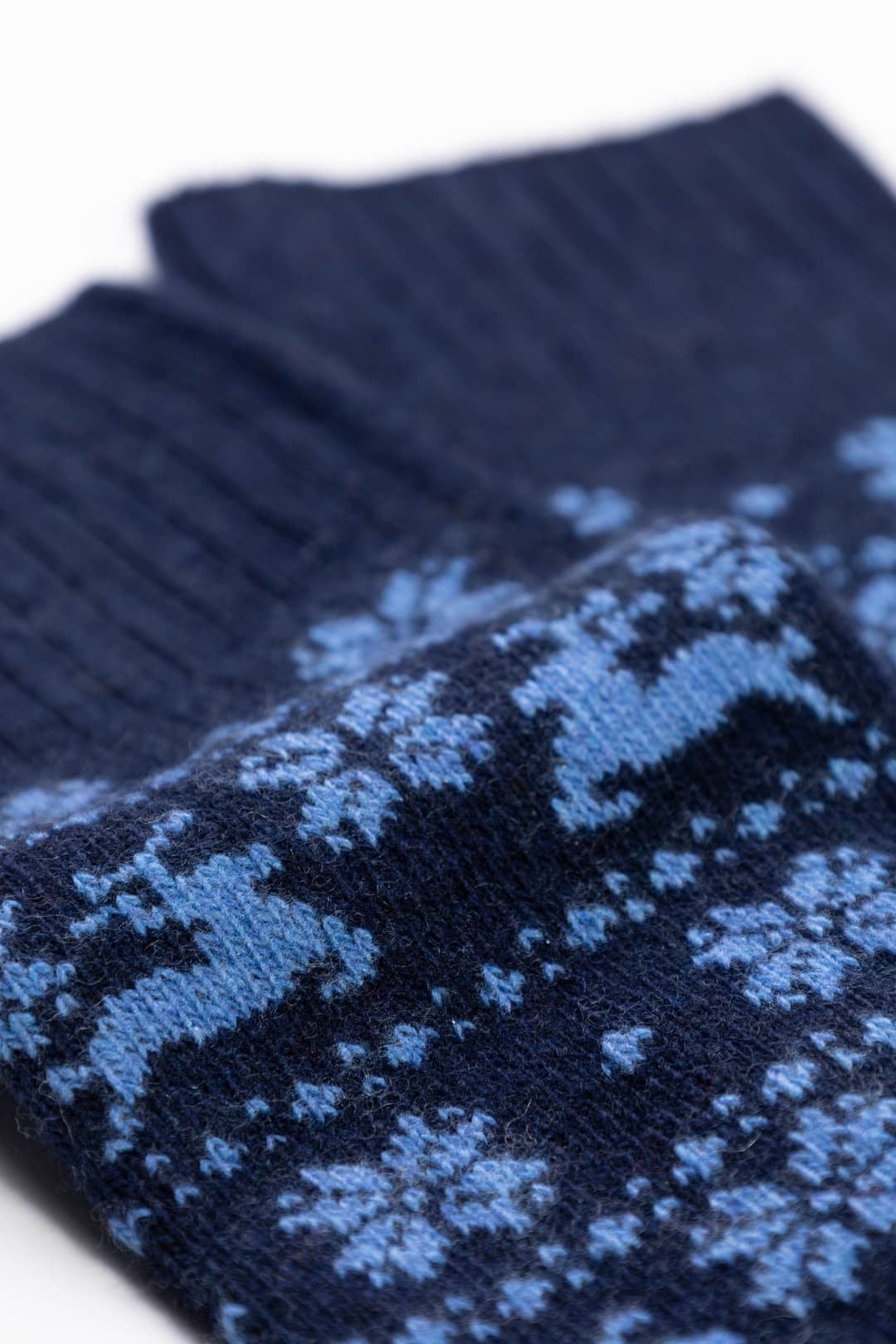 Long Christmas Pattern Socks in Cashmere Blend